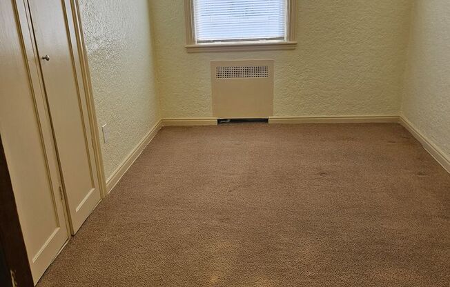 1 bed, 1 bath, $700, Unit 410
