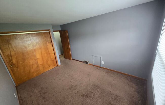 2420 Eastgate