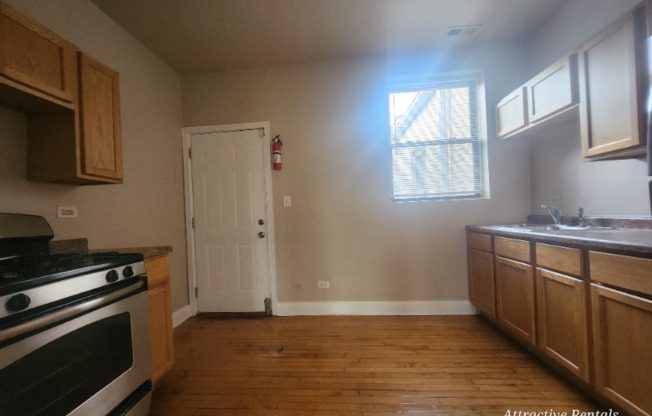 49 E MARQUETTE RD