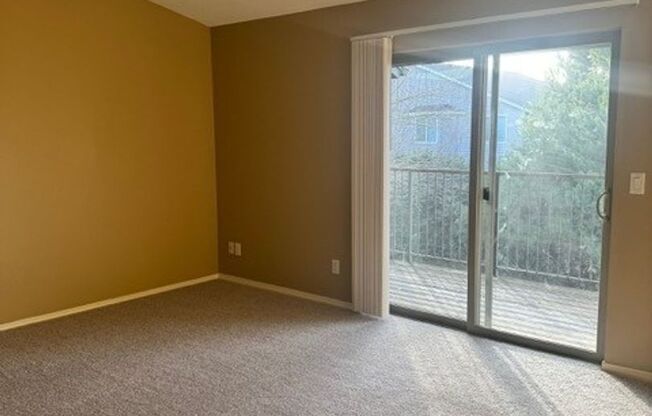 2 beds, 2 baths, 918 sqft, $1,495, Unit 4928-103