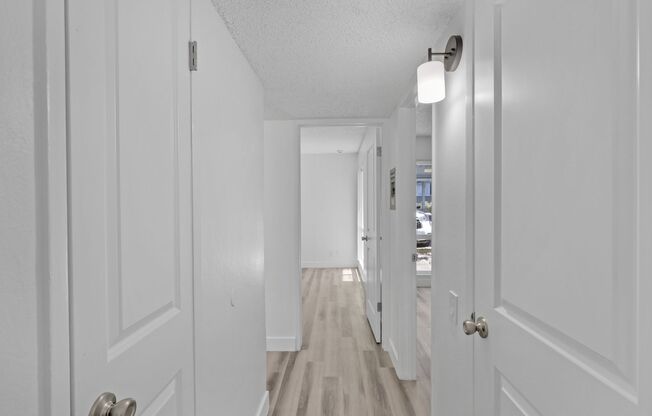 2 beds, 1 bath, 880 sqft, $1,750, Unit 110