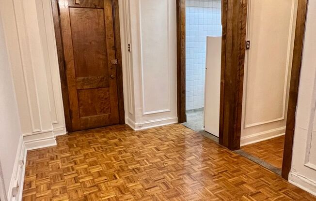 Studio, 1 bath, 300 sqft, $1,335, Unit 530-215