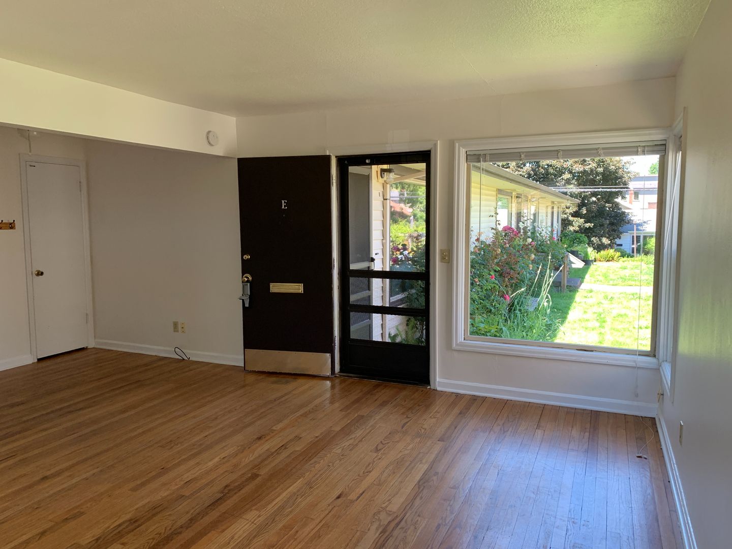 5104 Franklin Court Apartments