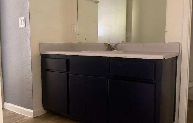 1 bed, 1 bath, $1,145, Unit 78