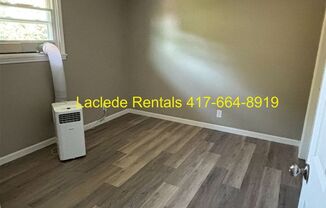 2 beds, 1 bath, $700, Unit APARTMENT 10