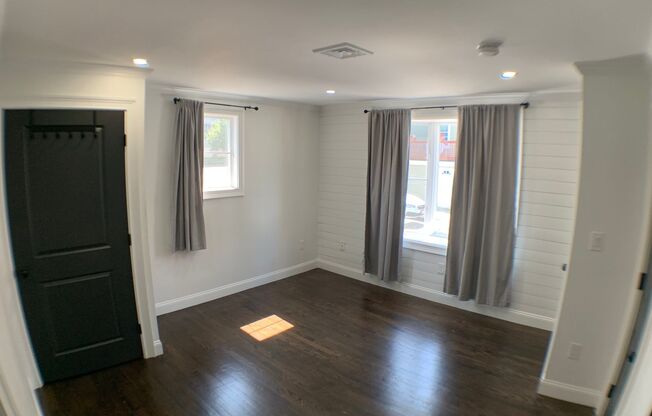 1 bed, 1 bath, 450 sqft, $1,900, Unit Unit 3