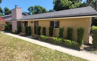 Cozy remodeled 2 bed 2bath in Winter Park
