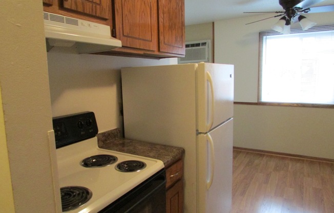 1 bed, 1 bath, 610 sqft, $1,205, Unit 241-105