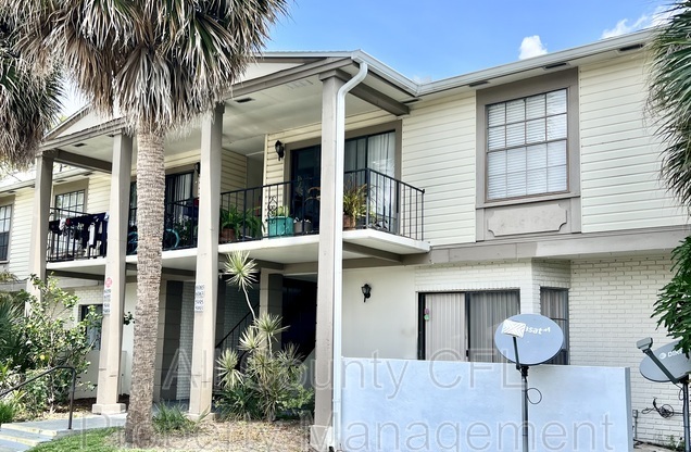 6065 VLG CIR