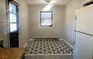 2 beds, 1 bath, $1,150