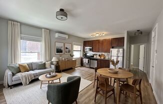 1524 LaSalle Ave - Boutique Brownstone with Built-In Charm
