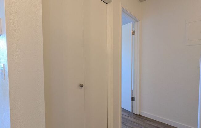 1 bed, 1 bath, 700 sqft, $1,125, Unit #30