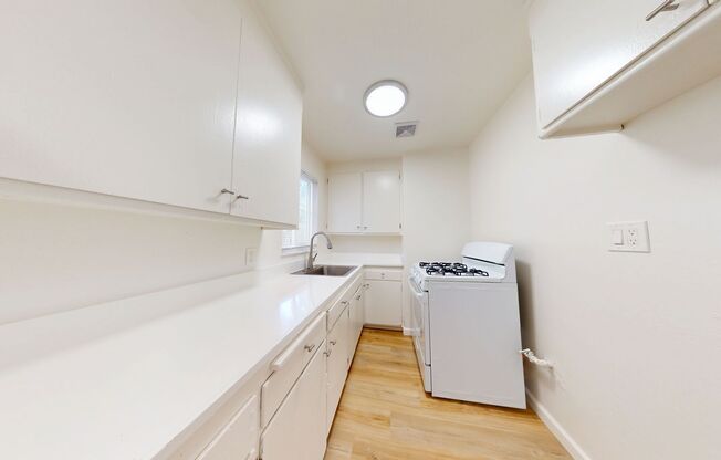 6500 - 6506 Foothill Blvd