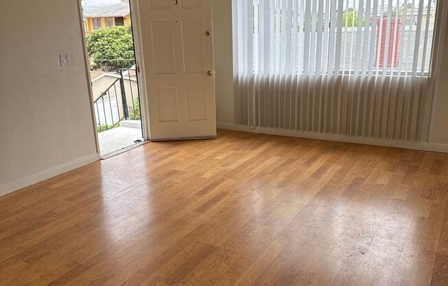2 beds, 1 bath, 900 sqft, $2,100, Unit #5