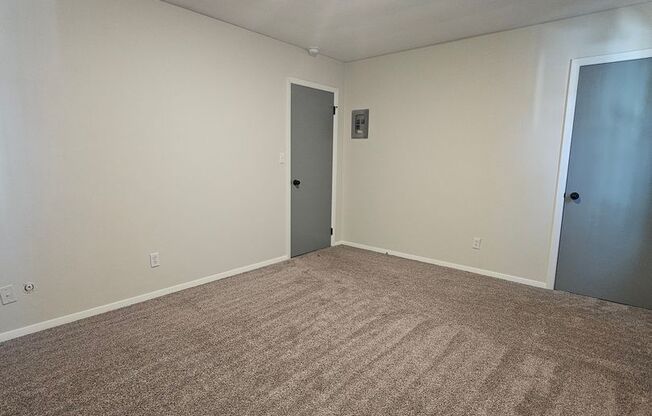 1656 1666 W 42 ST