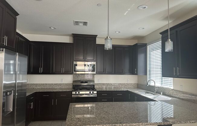 4 Bedroom 2.5 bath in Natomas