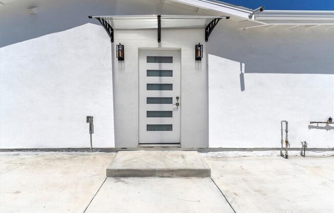 7865 CHASTAIN AVE