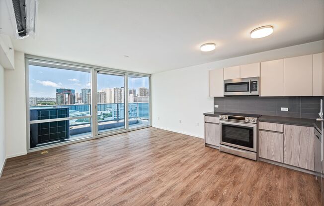 Kapiolani Residence - Great Location, Great Price!