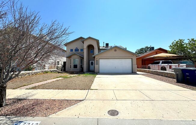 East El Paso 4 bed Refrig A/C with Pool!