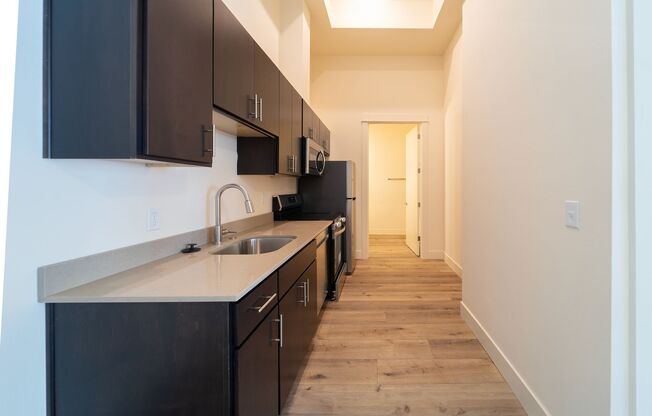 1 bed, 1 bath, 584 sqft, $1,499, Unit 1103