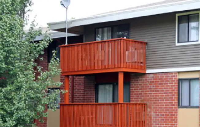2800 Fleur Dr