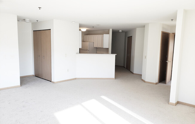 2 beds, 2 baths, 1,251 sqft, $1,905, Unit 302-112