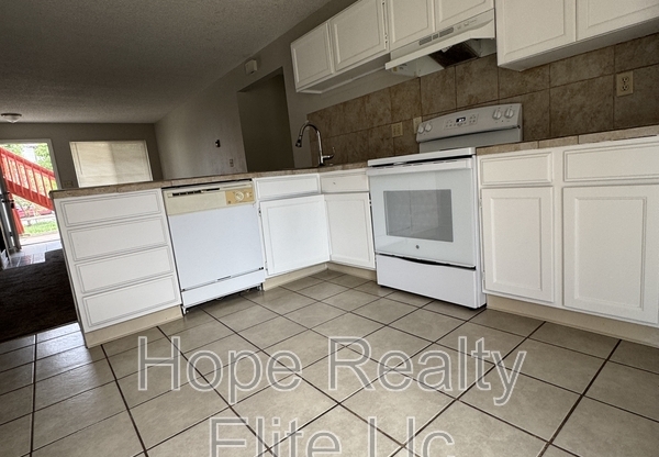 1169 MAZATLAN CIR