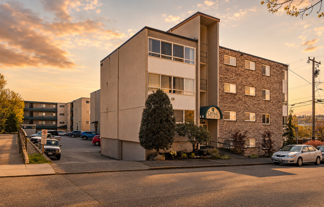 Studio, 1 bath, $1,195, Unit C-303