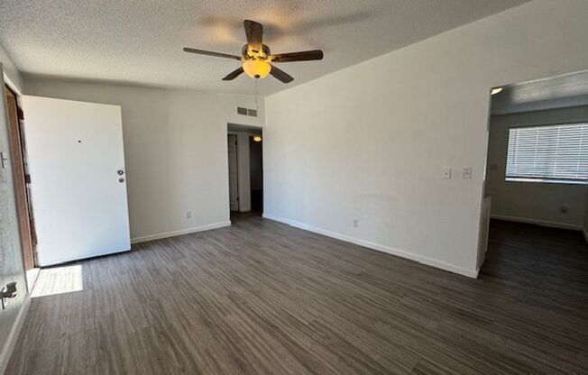 1605 E Crown