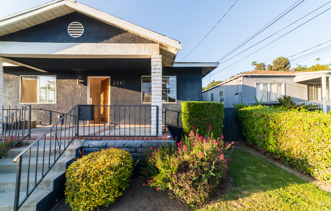 2347 MOSS AVE