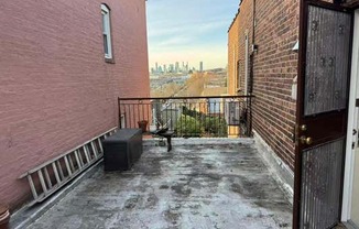 44 41 COLLEGE PT BLVD