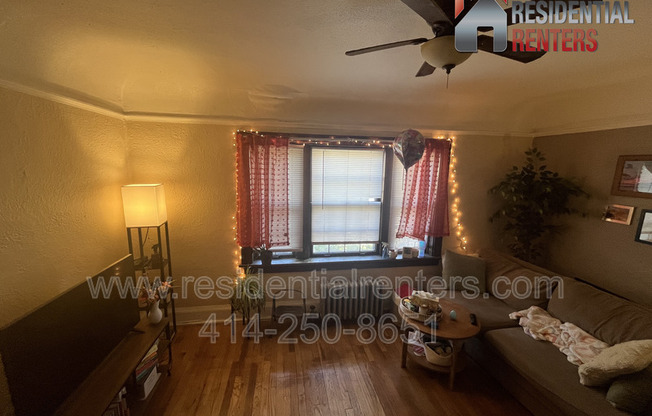 3047 S HOWELL AVE