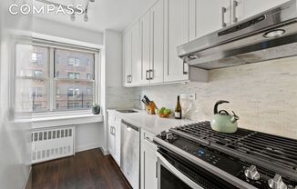 3 beds, 2 baths, 1,230 sqft, $8,000, Unit 10C