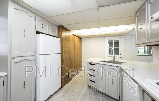4687 E DARTMOUTH AVE