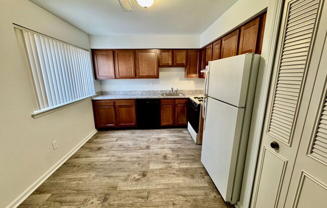 1 bed, 1 bath, 700 sqft, $1,145, Unit 619 Flint Rd. #1