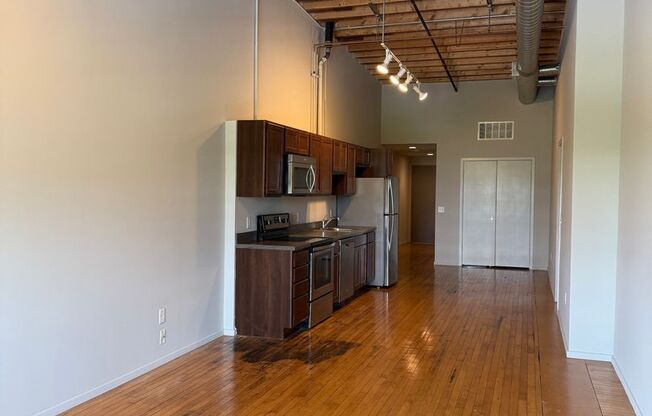 2 beds, 2 baths, 1,148 sqft, $1,615, Unit 225