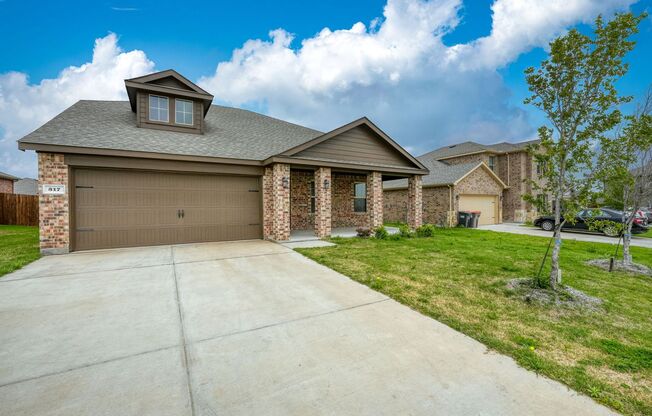 ****A Gorgeous 4 Bed and 2.5 Bath Property in Anna with Anna ISD schools****