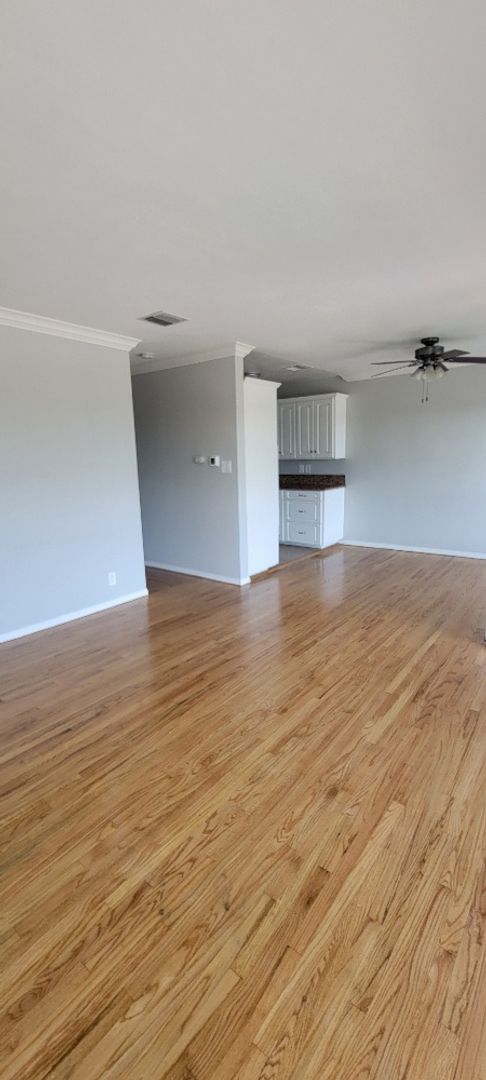 1 bed, 1 bath, 700 sqft, $2,025, Unit 10