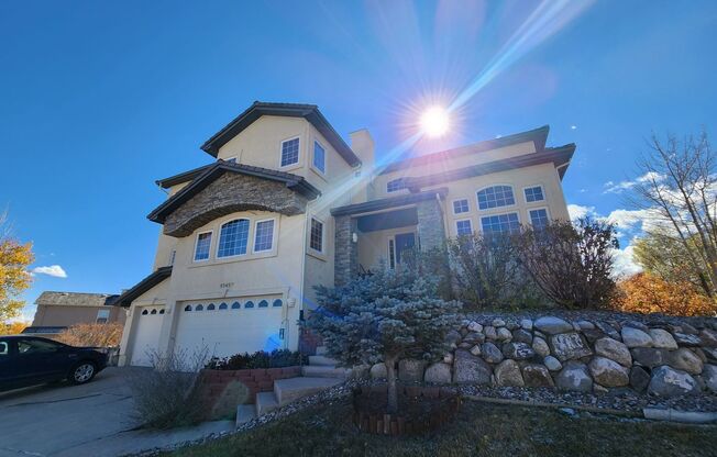 Immaculate 6 Bed, 6 Bath Home In Gleneagle!!!