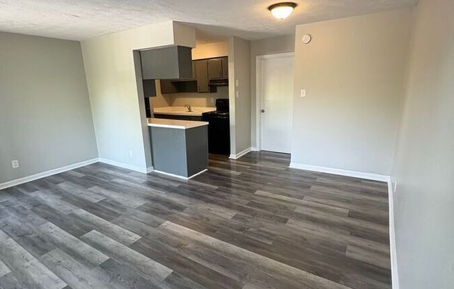 2021 CAMBRIDGE DR