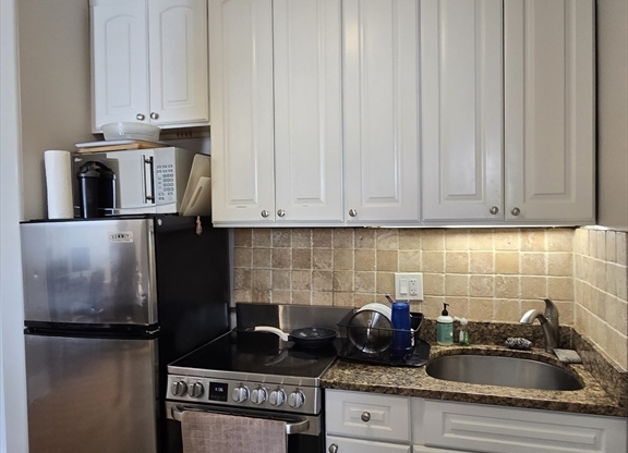1 bed, 1 bath, 459 sqft, $3,100, Unit 10C