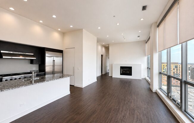 900 W HURON