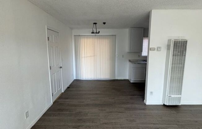 2 beds, 1 bath, $2,000