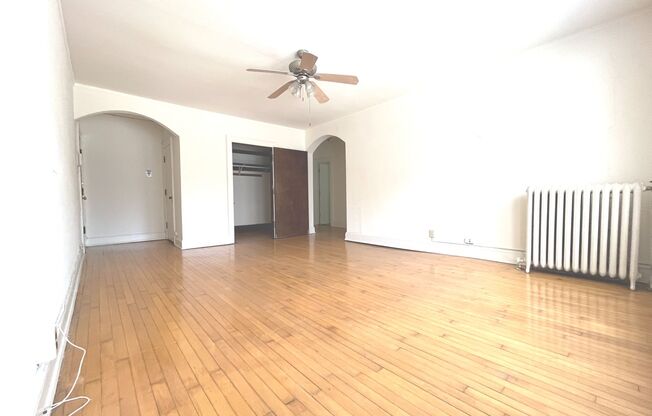 1 bed, 1 bath, $1,195, Unit 2