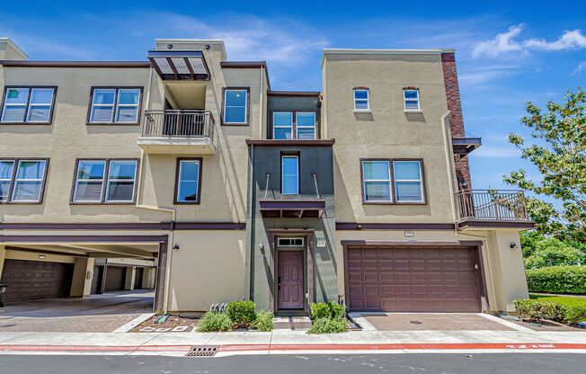 327 BAUTISTA PL