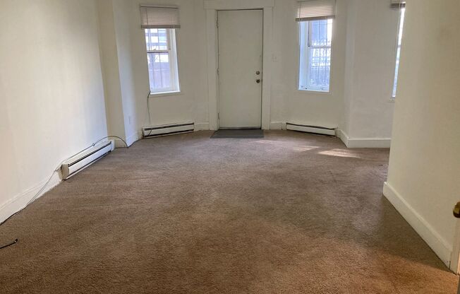 1 bed, 1 bath, 700 sqft, $1,299, Unit 50-1B