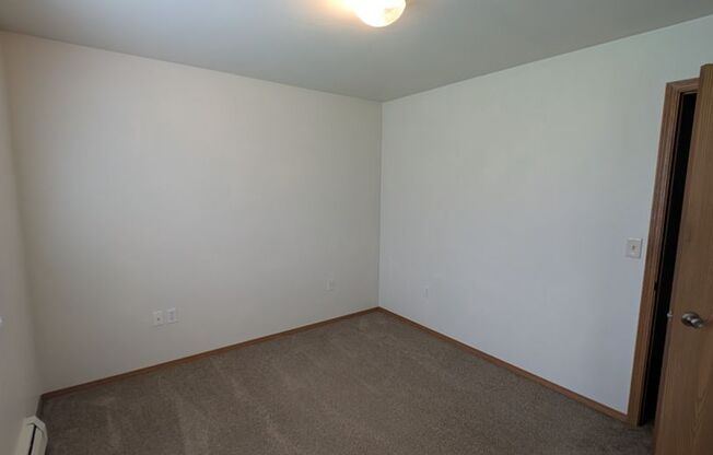 2 beds, 1 bath, 1,100 sqft, $1,359, Unit 1053 5301