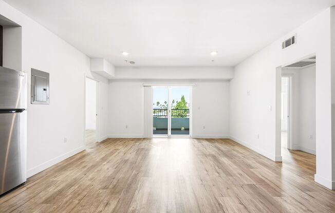 2 beds, 2 baths, 1,037 sqft, $2,950, Unit 507