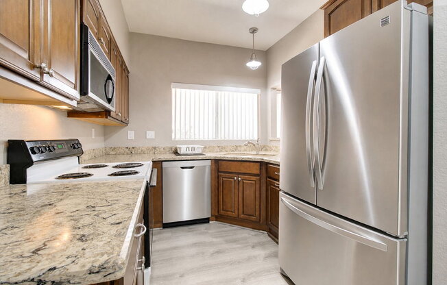 2 beds, 2 baths, 1,095 sqft, $1,600, Unit 140