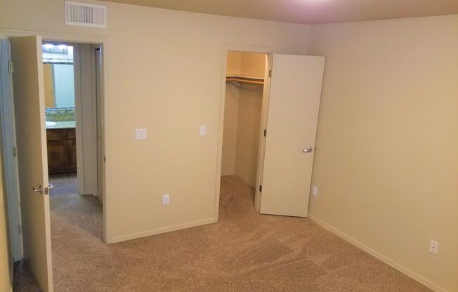 2 beds, 2 baths, $1,700